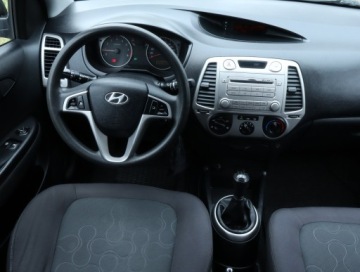 Hyundai i20 I Hatchback 5d 1.2 DOHC 78KM 2010 Hyundai i20 1.2, Klima, zdjęcie 6