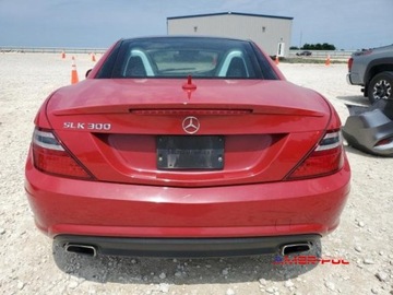 Mercedes SLK R172 2016 Mercedes-Benz SLK 2016 r., 2,0L SLK 300 ROADSTER 2.0 Benzyna 241KM, zdjęcie 4