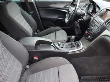 Opel Insignia I Hatchback 2.0 CDTI ECOTEC 160KM 2011 Opel Insignia 2.0 CDTI, Navi, Klima, Klimatronic, zdjęcie 8