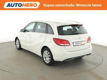 Mercedes Klasa B W246 Sports Tourer Facelifting 1.5 180 d BlueEFFICIENCY Edition 109KM 2017 Mercedes B 180 navi kamera i czujniki parkowania, zdjęcie 3