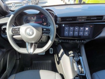 Alfa Romeo Junior SUV 1.2 Hybrid 145KM 2026 ALFA ROMEO Junior Ibrida Suv 1.2 (145KM) 2026, zdjęcie 7