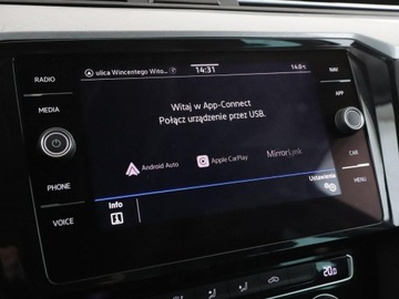 Volkswagen Passat B8 Variant Facelifting 2.0 TDI SCR 150KM 2020 Volkswagen Passat DSG full LED navi klima auto (3, zdjęcie 25