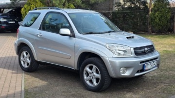 Toyota RAV4 II 2.0 i 16V 150KM 2000 TOYOTA RAV4 II 2.0 VVT-i 150KM PRZEBIEG 135T.KM!SPECIAL 4x4 KLIMA-Z NIEMIEC, zdjęcie 1