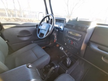 Jeep Wrangler II 4.0 i 178KM 2006 JEEP WRANGLER II (TJ) Wyciągarka, Manual, 53611 mil,2xklucz, 4.0 i 178KM, zdjęcie 10