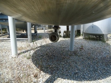 Бак из нержавеющей стали 2000 л, змеевик, нагревательная рубашка.