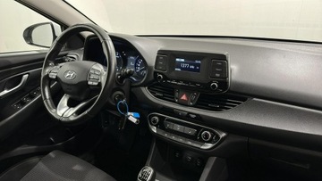 Hyundai i30 III Hatchback Facelifting 1.5 DPI 110KM 2022 Hyundai i30 1.5 DPI Classic +, zdjęcie 13