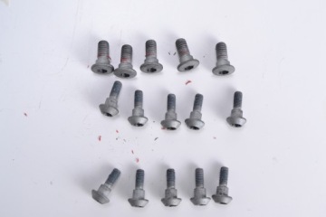 Śruby tarczy hamulcowej YAMAHA YZF R7 22-25