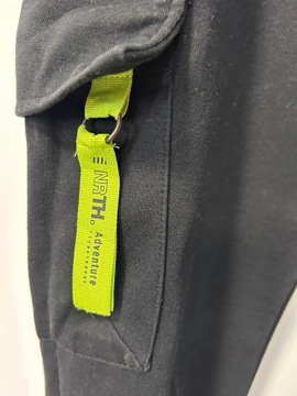 Спортивные костюмы Reserved черные 146 размер.