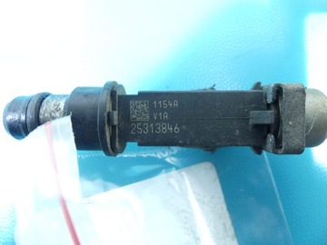 4X VSTŘIKOVACÍ TRYSKA OPEL ZAFIRA A 25313846 1.6 16V