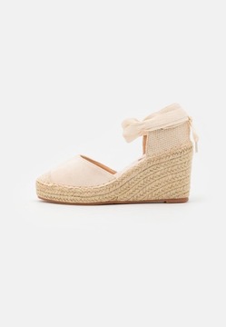 SASSY CLASSY ESPADRYLE NA KOTURNIE BEŻOWE 39 1BWT