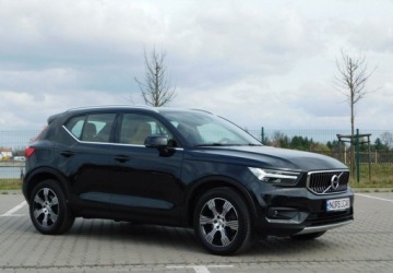 Volvo XC40 2021 Volvo XC 40 2.0T INSCRIPTION Bezowa Skora BLiS 2.0 Benzyna 197KM, zdjęcie 4