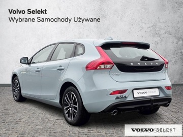 Volvo V40 II Hatchback Facelifting 1.5 T3 152KM 2019 Volvo V40 PL salon Momentum T3 152KM Aut Klima Hak, zdjęcie 6