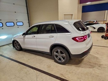 Mercedes GLC C253 2021 Mercedes-Benz GLC 300 4Matic 2021 2.0 Benzyna 255KM, zdjęcie 1