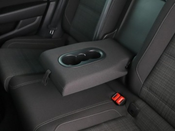 Volkswagen Passat B8 Variant Facelifting 1.5 TSI EVO 150KM 2020 Volkswagen Passat Business automat climatronic, zdjęcie 38