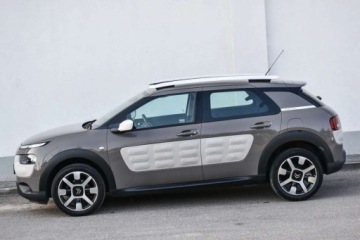 Citroen C4 Cactus Crossover 1.2 PureTech 82KM 2014 Citroen C4 Cactus CITROEN C4 CACTUS 1.2 VTi 82KM FEEL LED Navi Kamera Gwar, zdjęcie 14