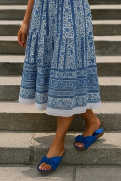 ШЛЕПАНЦЫ ИЗ ЗАМШИ С ПРОФИЛИРОВАННЫМ БАНТОМ