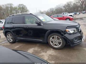 Mercedes GLB 2022 Mercedes-Benz GLB 2022 MERCEDES-BENZ GLB 250 4MATIC 2.0 Benzyna 221KM, zdjęcie 13