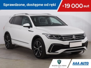 Volkswagen Tiguan Allspace SUV Facelifting 2.0 TSI 190KM 2023 VW Tiguan Allspace 2.0 TSI, Salon Polska