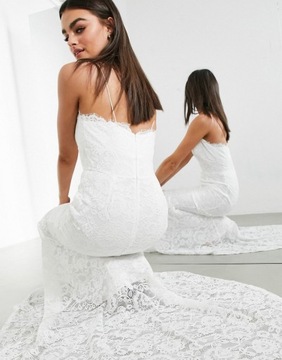 Koronkowa suknia ślubna na ramiączkach 40