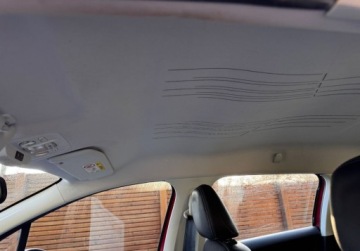 Peugeot 2008 I SUV Facelifting 1.2 PureTech 110KM 2018 Peugeot 2008 bezwypadekz Niemiecallurpo malym gradzie 1.2 Benzyna 110KM, zdjęcie 8