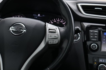 Nissan Qashqai II Crossover 1.2 DIG-T 115KM 2014 Nissan Qashqai 1.2 DIG-T, Salon Polska, zdjęcie 17