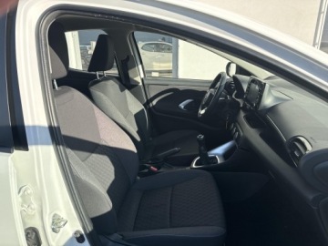 Toyota Yaris IV Hatchback 1.0 VVT-i 72KM 2022 Toyota Yaris 1.0 Comfort IV (2020-) 1.0 Comfort, zdjęcie 6