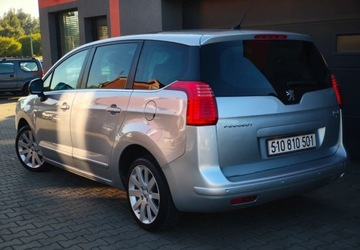 Peugeot 5008 I Minivan 1.6 HDi FAP 115KM 2013 Peugeot 5008 Peugeot 5008 1.6 Diesel 115KM, zdjęcie 1