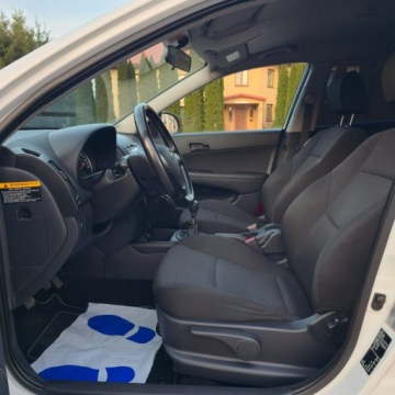 Hyundai i30 I Hatchback 1.4 109KM 2009 Hyundai i30 I 1.4 Benzyna 109KM Manual, zdjęcie 22