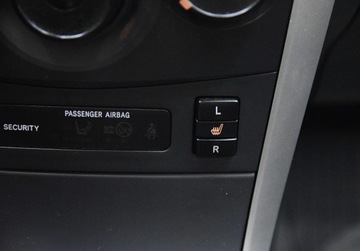 Toyota Corolla X Sedan Facelifting 1.4 D-4D 90KM 2013 Toyota Corolla Polski salon_1.4 D_90KM _ klimatyzacja _ podgrzewane fotele, zdjęcie 15