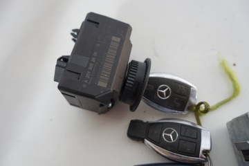 Mercedes w204 stacyjka + 2 klucze w207 2079052600