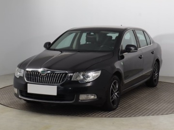 Skoda Superb II Sedan 1.6 TDI CR DPF 105KM 2012 Skoda Superb 1.6 TDI, Navi, Xenon, Klima, zdjęcie 1
