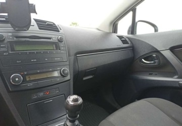 Toyota Avensis III Sedan 1.6 Valvematic 132KM 2011 Toyota Avensis Toyota Avensis 1.6 Benzyna 132KM, zdjęcie 13