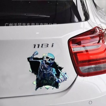 Скелет, череп, дырка, трахни мотор с наклейкой на танке