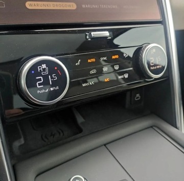 Land Rover Discovery V Terenowy Facelifting 3.0D I6 249KM 2022 Land Rover Discovery 3.0 Diesel 249KM, zdjęcie 19