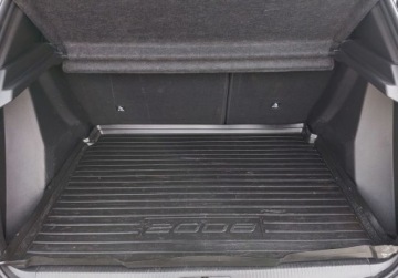 Peugeot 2008 II SUV 1.5 BlueHDi 130KM 2023 Peugeot 2008 Diesel Allure EAT8 1.5 Diesel 130KM, zdjęcie 13