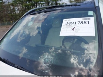 Mercedes GLB 2022 Mercedes-Benz GLB 2022 MERCEDES-BENZ GLB 250 4MATIC 2.0 Benzyna 221KM, zdjęcie 5