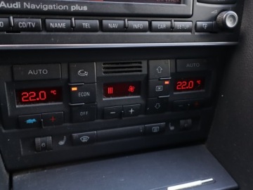 Audi A4 B7 Avant 2.0 TDI PD 140KM 2007 Audi A4 2.0 TDI, Automat, Klima, Klimatronic, zdjęcie 14