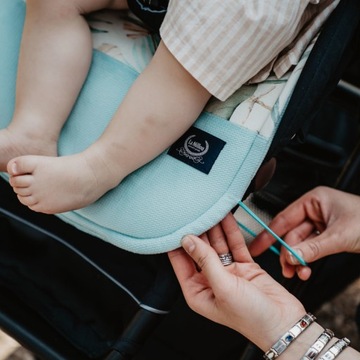 Вставка в коляску La Millou Heartbeat Pink Multi для коляски Cybex