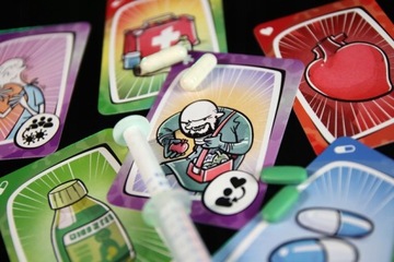 GRA KARCIANA WIRUS MUDUKO RODZINNA IMPREZOWA 2-6 GRACZY 8+ ZESTAW