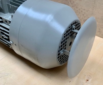 Фланцевый электродвигатель мощностью 1,5 кВт, 935 об/мин.