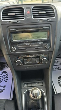 Volkswagen Golf VI Hatchback 5d 1.6 TDI-CR DPF 105KM 2009 Volkswagen Golf 2xPDC, AC auto, zdjęcie 19