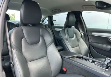 Volvo S90 II Sedan 2.0 D4 190KM 2020 Volvo S90 D4 Momentum Pro, ACC, Kamera, GPS, Podgrzewane fotele, Salon Pol, zdjęcie 8