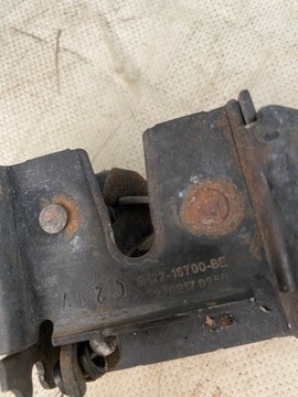 Замок капота Range Rover Vogue 5H22-16700-CC