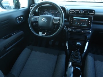 Citroen C3 Aircross  I Crossover Facelifting 1.2 PureTech 110KM 2022 Citroen C3 Aircross 1.2 PureTech, Salon Polska, zdjęcie 6