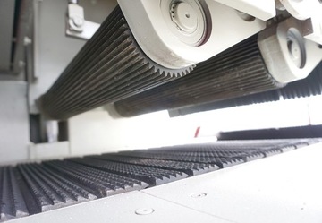 ПИЛА МНОГОГУСЕНИЧНАЯ 2-ВАЛЬНАЯ 2x75кВт TOS SVITAVY