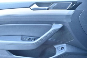 Volkswagen Passat B8 Limousine 2.0 TDI BlueMotion SCR 190KM 2019 Volkswagen Passat SalonPL 190KM DSG TDI HighlineSkoraACCNavi18Business ASO, zdjęcie 26