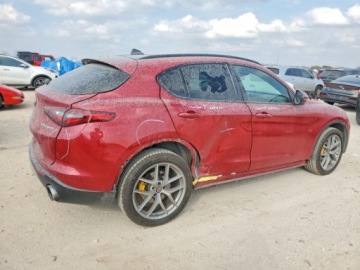 Alfa Romeo Stelvio SUV 2.0 Turbo 280KM 2018 Alfa Romeo Stelvio TI Sport 2018 2.0 Benzyna 280KM, zdjęcie 3