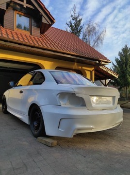 SZYBA TYLNA BMW E82 DRIFT KJS POLIWĘGLAN FEBLA