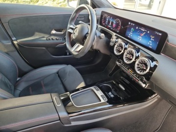 Mercedes CLA C118/X118 Coupe Facelifting 1.3 200 163KM 2024 Mercedes-Benz CLA 200 AMG Line / Kamery 360 / Mult, zdjęcie 10