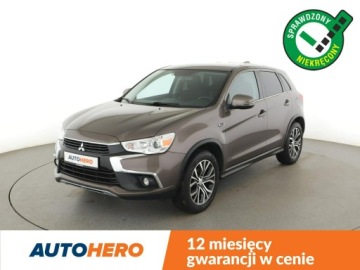 Mitsubishi ASX I SUV Facelifting 2015 1.6 117KM 2016 Mitsubishi ASX Diamant Edition lift grzane fotele